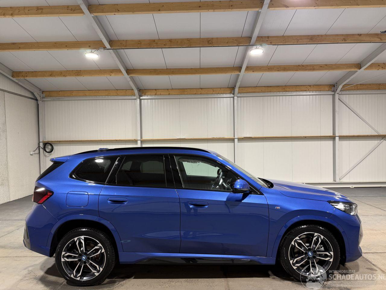 BMW X1 X-DRIVE25E AWD M    Automaat
