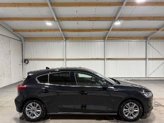 skadebil auto Ford Focus 1.0Ecoboost 92kW Hybrid Titanium 2024/6