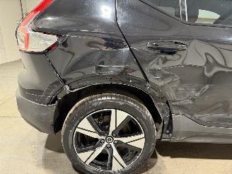 Volvo XC40 78kWh Recharge 300kW AWD R-Design picture 16