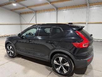 Volvo XC40 78kWh Recharge 300kW AWD R-Design picture 11