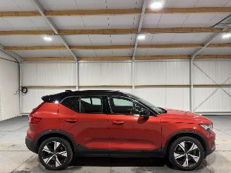 Schadeauto Volvo XC40 Recharge 78kWh P8 AWD 300kW R-Design 2020/11