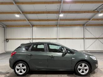 Schadeauto Opel Astra 1.4 74kW Edition 2011/4