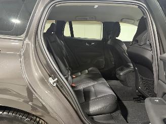 Volvo V-60 2.0B3 120kW Automaat Essential Edition picture 40
