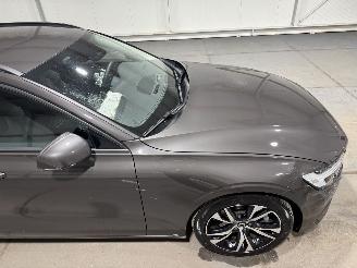 Volvo V-60 2.0B3 120kW Automaat Essential Edition picture 19