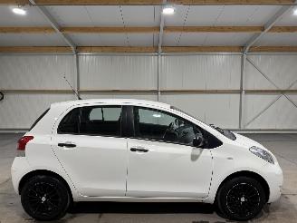 krockskadad bil auto Toyota Yaris 1.0VVTi 51kW Acces  Airco 2011/3