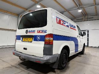 Volkswagen Transporter 1.9TDI 62kW picture 13