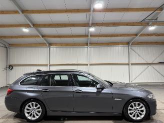damaged passenger cars BMW 5-serie 520D 140kW Automaat Luxury Edition 2017/2