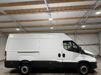 skadebil bedrijf Iveco Daily 2.3D 115kW Automaat   352L  H3 2021/11