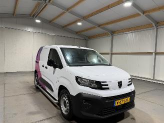 Peugeot Partner 50kWh L1 100kW Automaat picture 3