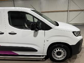 Peugeot Partner 50kWh L1 100kW Automaat picture 14