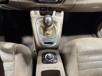 Renault Grand-scenic 1.9dCi 96kW Privilege picture 18