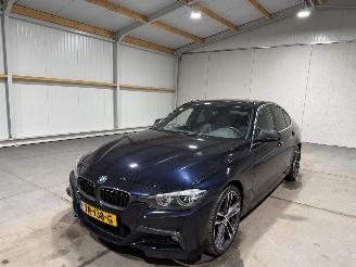BMW 3-serie 320i 135kW Automaat Edtion M Sport Shadow High Executive Schuifkantel picture 10