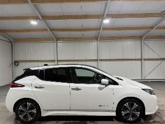 Damaged car Nissan Leaf 40kWh N-Connecta 110kW Automaat 2018/9