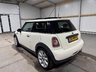Mini Mini 1.6 72kW Pano Airco One Chili picture 12
