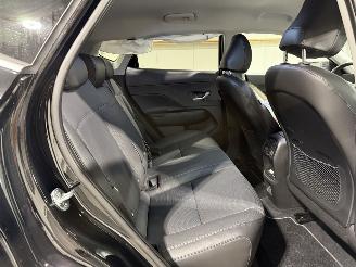 Hyundai Kona 65.4kWh 160kW Premium picture 35