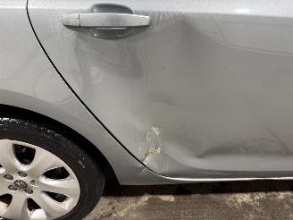 Opel Astra 1.4Turbo 103kW Edition picture 30