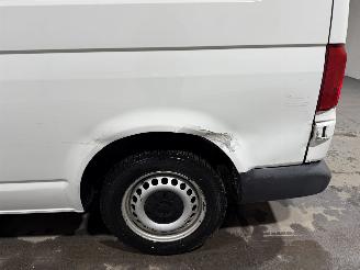 Volkswagen Transporter 2.0TDI 110kW Airco L2H1 picture 17