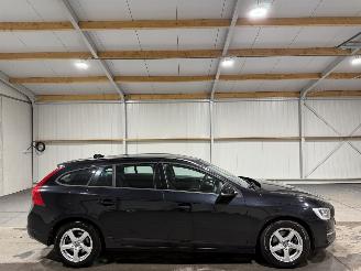 Vaurioauto  passenger cars Volvo V-60 1.6T3 110kW Airco Ocean Race 2015/4