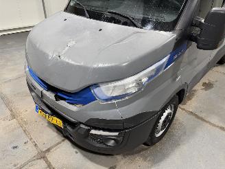 Iveco Daily 3.0CNG 100kW Airco H3 picture 21