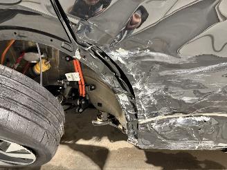 Volkswagen ID.4 77kWh 210kW Pro Oranje Edition picture 18