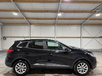 Vaurioauto  passenger cars Renault Kadjar 1.2TCE 96kW Clima Camera Intens 2016/6