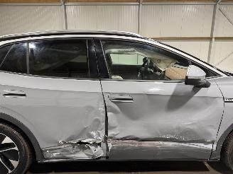 Volkswagen ID.4 77kWh 150kW First MAX picture 16