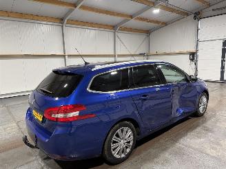 Peugeot 308 1.2PureTech 96kW Pano Blue Lease Premium picture 5