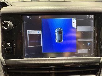 Peugeot 208 1.2VTi 60kW Clima Envy picture 18