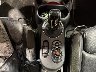 Mini Electric 33kWh 135kW Charged picture 27