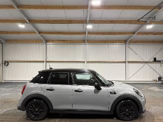 Damaged car Mini Cooper 1.5 100kW Automaat CAMDEN Edition 2022/11