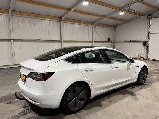 Tesla Model 3 60kWh Standard 175kW RWD Plus picture 4