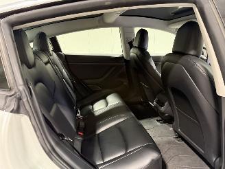 Tesla Model 3 60kWh Standard 175kW RWD Plus picture 20