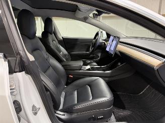 Tesla Model 3 60kWh Standard 175kW RWD Plus picture 21