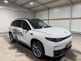 Leapmotor C10 28.4kWh REEV 63kW Hybrid 1.5 Design picture 2