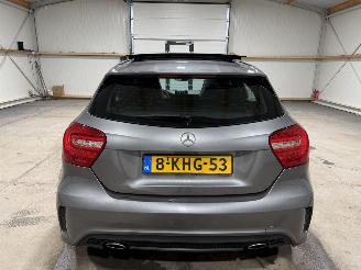 Mercedes A-klasse 180 90kW Automaat Pano Prestige picture 7