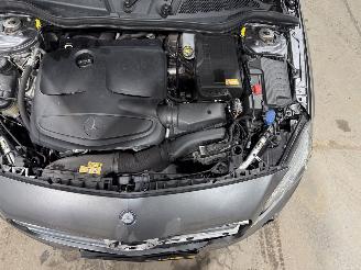 Mercedes A-klasse 180 90kW Automaat Pano Prestige picture 31