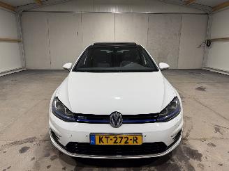 Volkswagen Golf 1.4TSI GTE 110kW Automaat Pano Connected Series picture 4