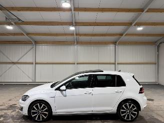 Volkswagen Golf 1.4TSI GTE 110kW Automaat Pano Connected Series picture 8