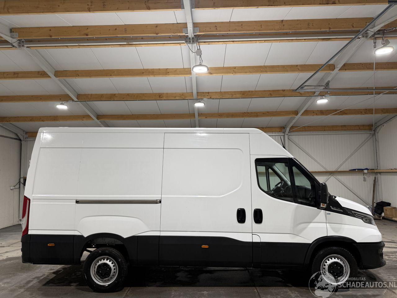 Iveco Daily 2.3 101kW Automaat Camera 352L H3