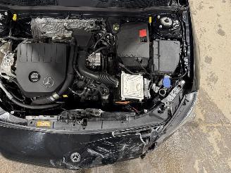 Mercedes Cla-klasse Shootingbrake 180 100kW Automaat Premium Plus picture 29