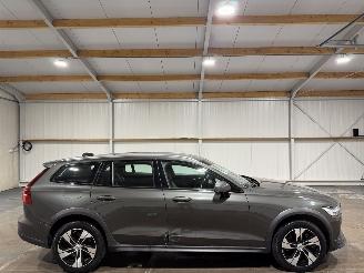 Voiture accidenté Volvo V-60 Cross Country 2.0B5 184kW Automaat AWD Pro 2021/2