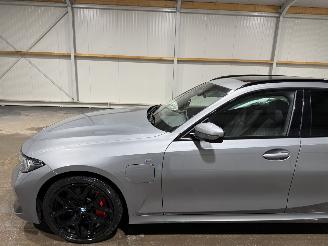 BMW 3-serie 330e 135kW Automaat Pano picture 13