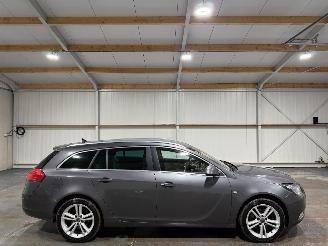 damaged passenger cars Opel Insignia 2.0T 162kW Automaat Clima Executive 4X4 2009/8