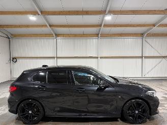 Damaged car BMW 1-serie 118i 103kW Automaat Executive Edition 2019/11