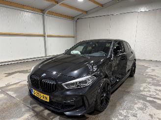 BMW 1-serie 118i 103kW Automaat Executive Edition picture 10