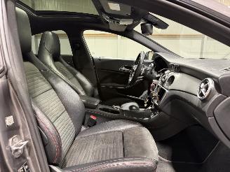 Mercedes Cla-klasse 180 90kW Automaat Pano Ambition picture 39