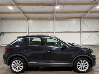 damaged passenger cars Volkswagen T-Roc 2.0TDI 110kW Automaat Sport 2019/2