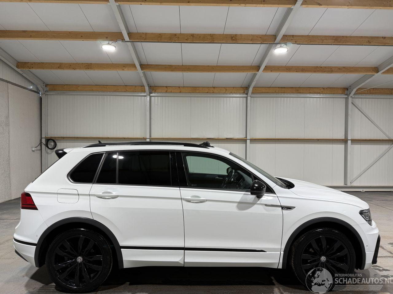 Volkswagen Tiguan 1.5TSI 110kW Automaat ACT HighLine Bussines R  Panoramadak