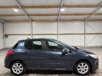 damaged passenger cars Peugeot 308 1.6VTi 88kW Clima Première 2011/11