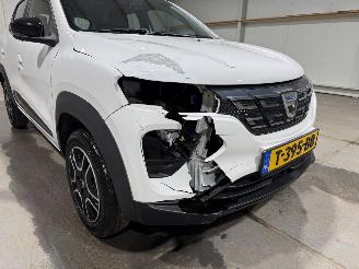 Dacia Spring 27kWh 33kW Comfort Plus Orange Pack picture 22